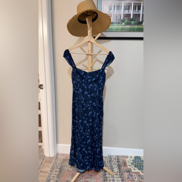 Reformation Bryson Dress In Georgia Blue, brand new, never worn, no flaws. - Picture 11 of 13